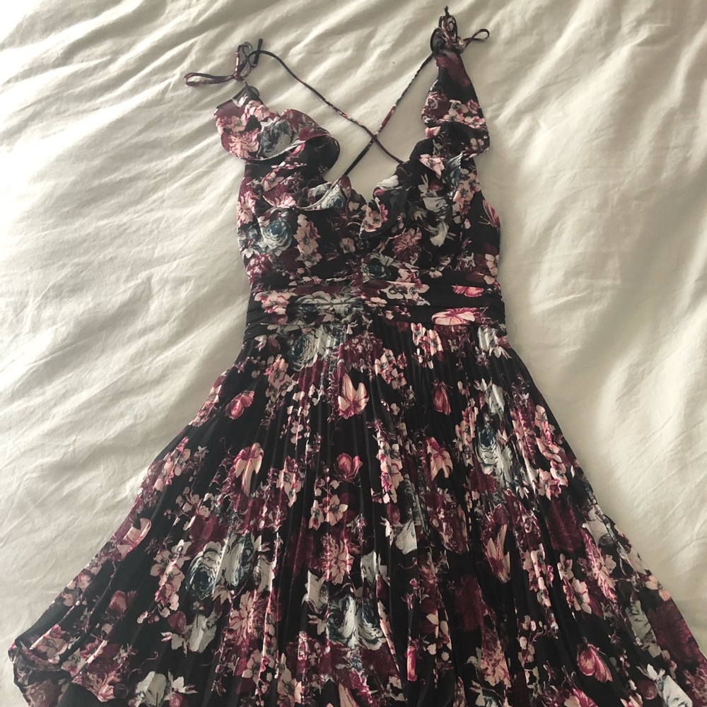BCBGeberation floral pleated mini dress